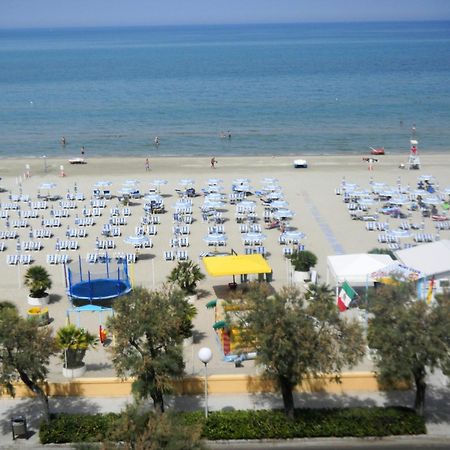 Grand Hotel Excelsior Senigallia Bagian luar foto