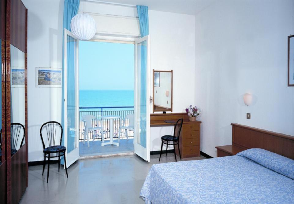 Grand Hotel Excelsior Senigallia Bagian luar foto