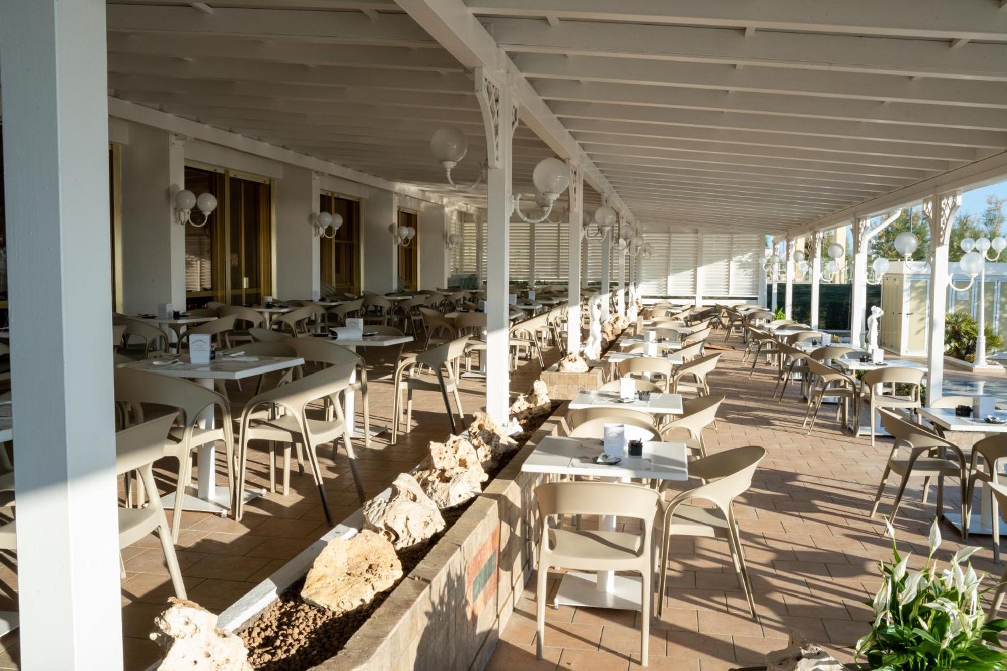 Grand Hotel Excelsior Senigallia Bagian luar foto