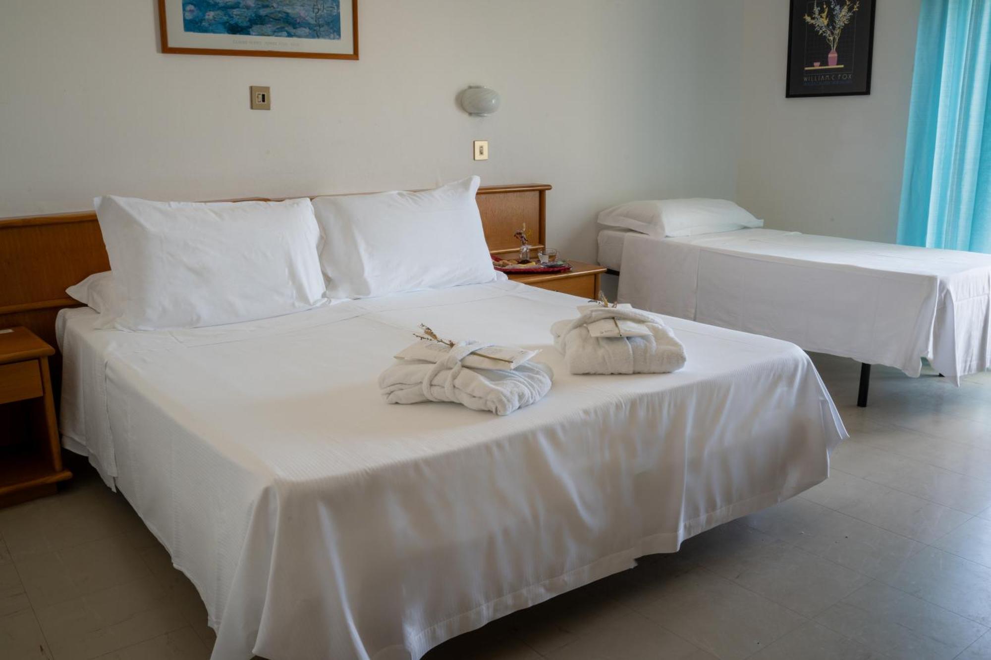 Grand Hotel Excelsior Senigallia Bagian luar foto
