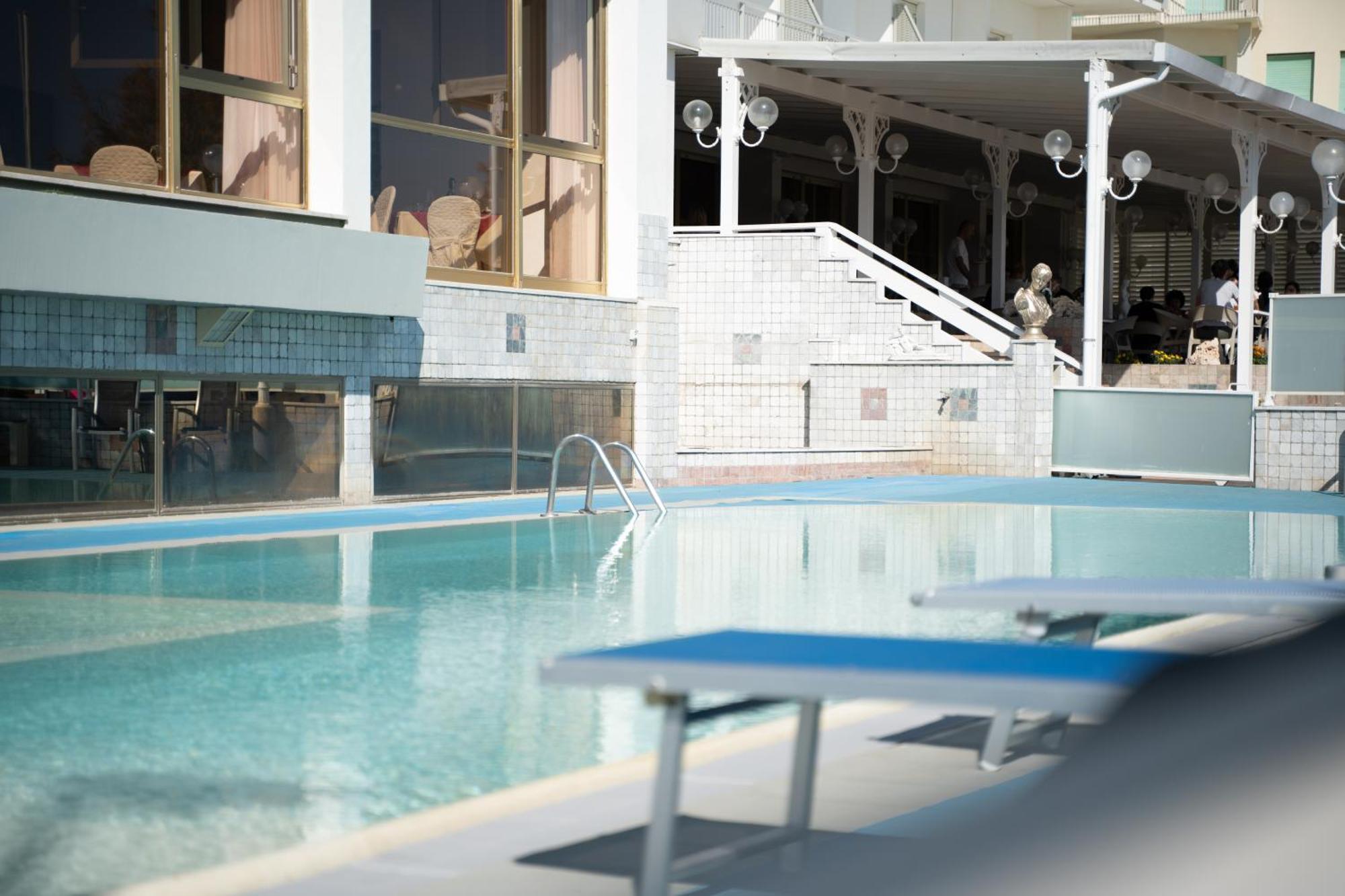 Grand Hotel Excelsior Senigallia Bagian luar foto