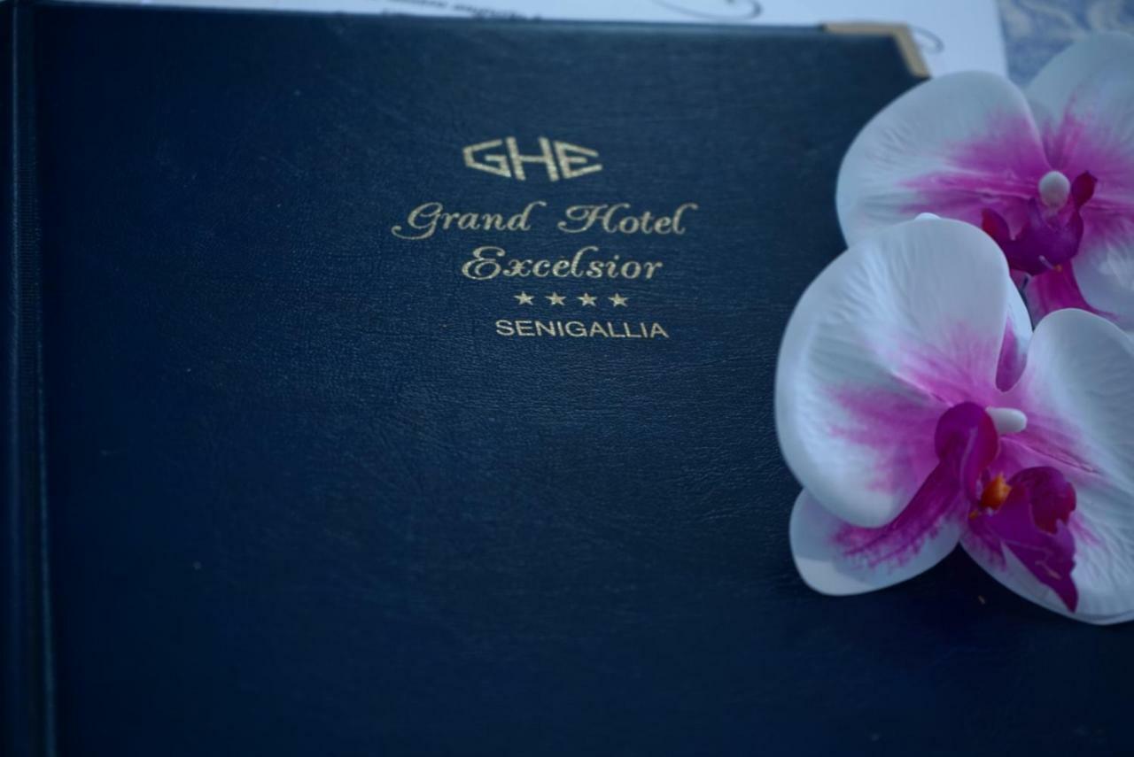 Grand Hotel Excelsior Senigallia Bagian luar foto